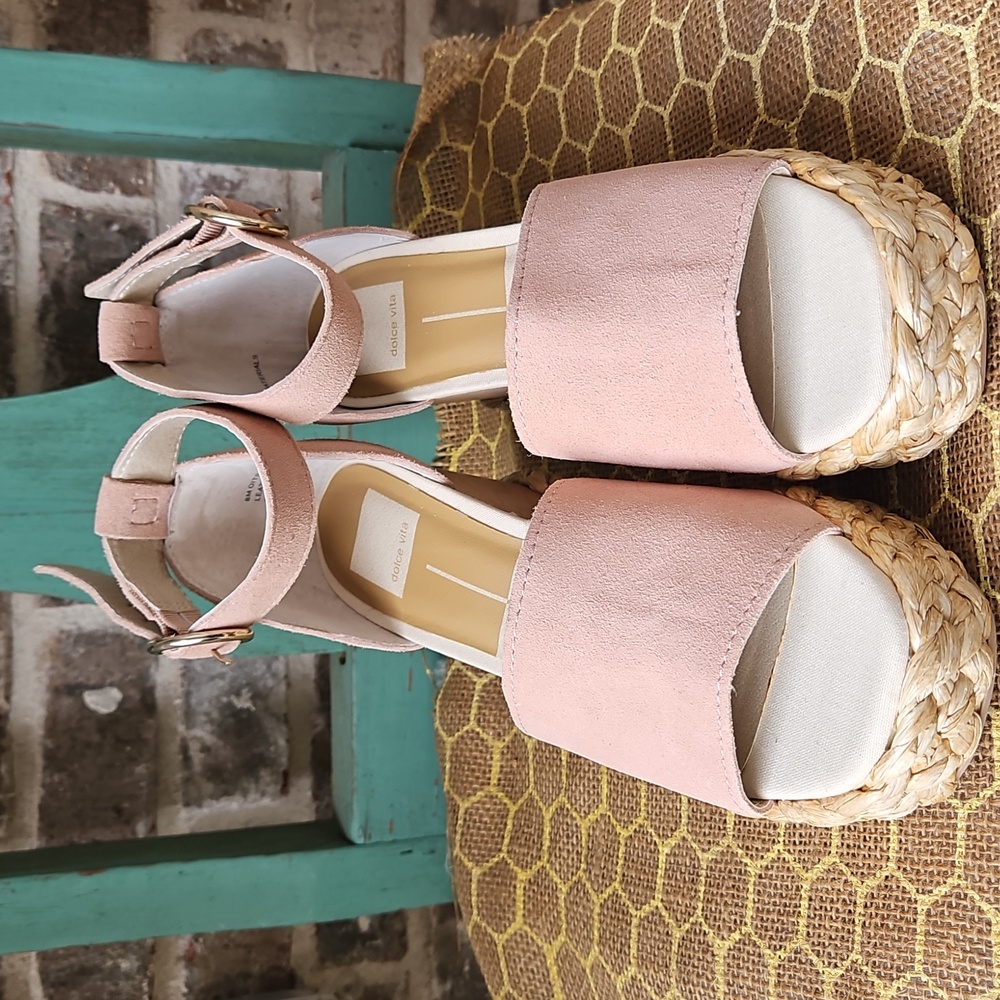 Dolce Vita Blush Otis Raffia Faux Wood Wedge Sandals - Picture 3 of 6